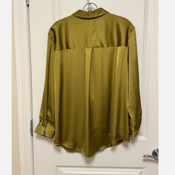 T Tahari Satin-Finish Button-Down Blouse – Pea Green – XL (NWT see note) - Picture 4 of 7